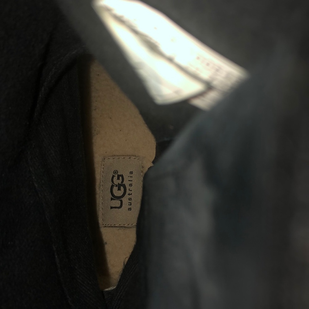 UGG - Picture 6 of 8